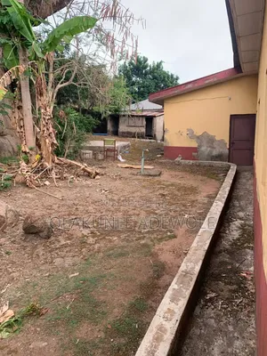 3bdrm Block of Flats in Olu Foam, Akure for sale
