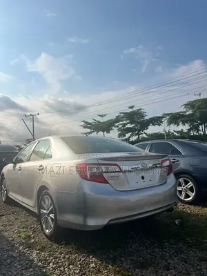 Toyota Camry 2013 Gold
