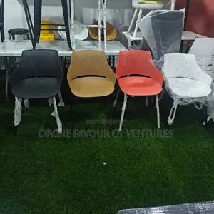 Imported High Quality Bar Chair for Restaurant, Hotels and Homes.