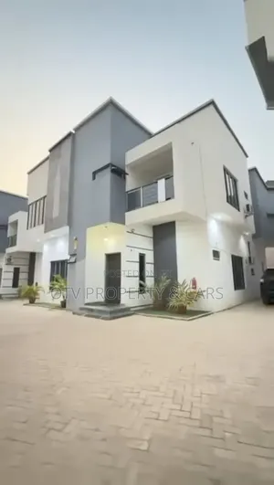 6bdrm Duplex in Guzape District for sale
