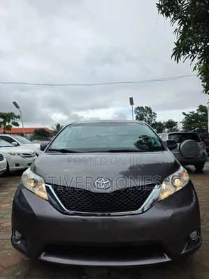 Toyota Sienna 2011 Gray