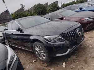 Mercedes-Benz C300 2016 Black