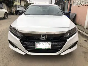 Honda Accord Sport (1.5L 4cyl Turbo CVT) 2019 White