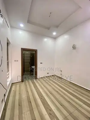 5bdrm Duplex in Osapa london for rent