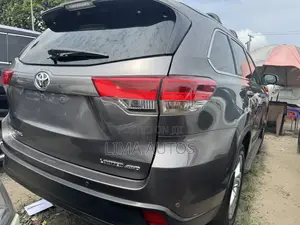 Toyota Highlander 2015 Gray