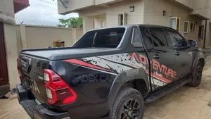 Toyota Hilux 2024 Black