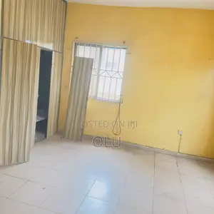 3bdrm Block of Flats in Shangisha Lagos, Kosofe / Kosofe for rent