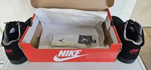Air Flight Lite Mid Black Hi Top Trainers.