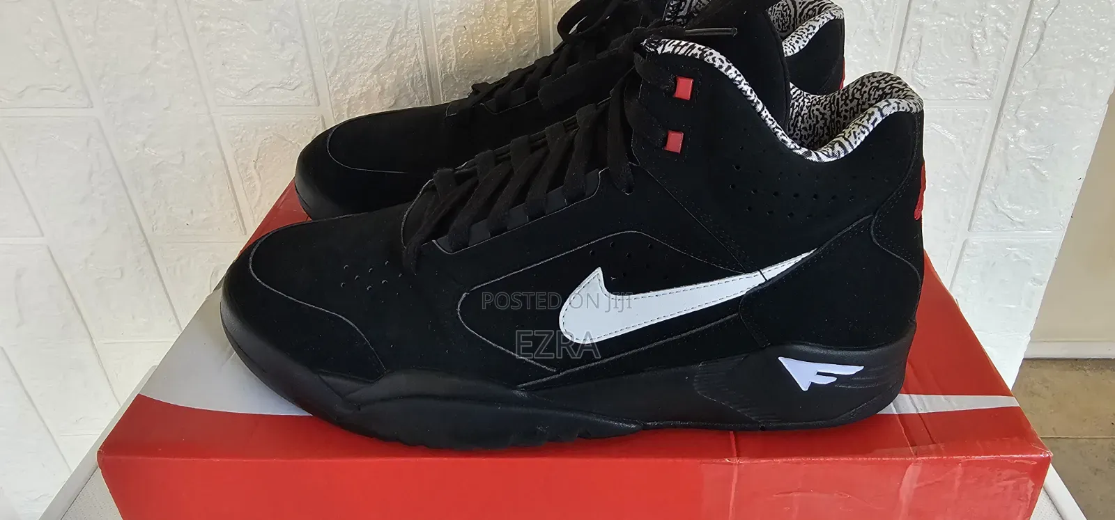 Air Flight Lite Mid Black Hi Top Trainers.