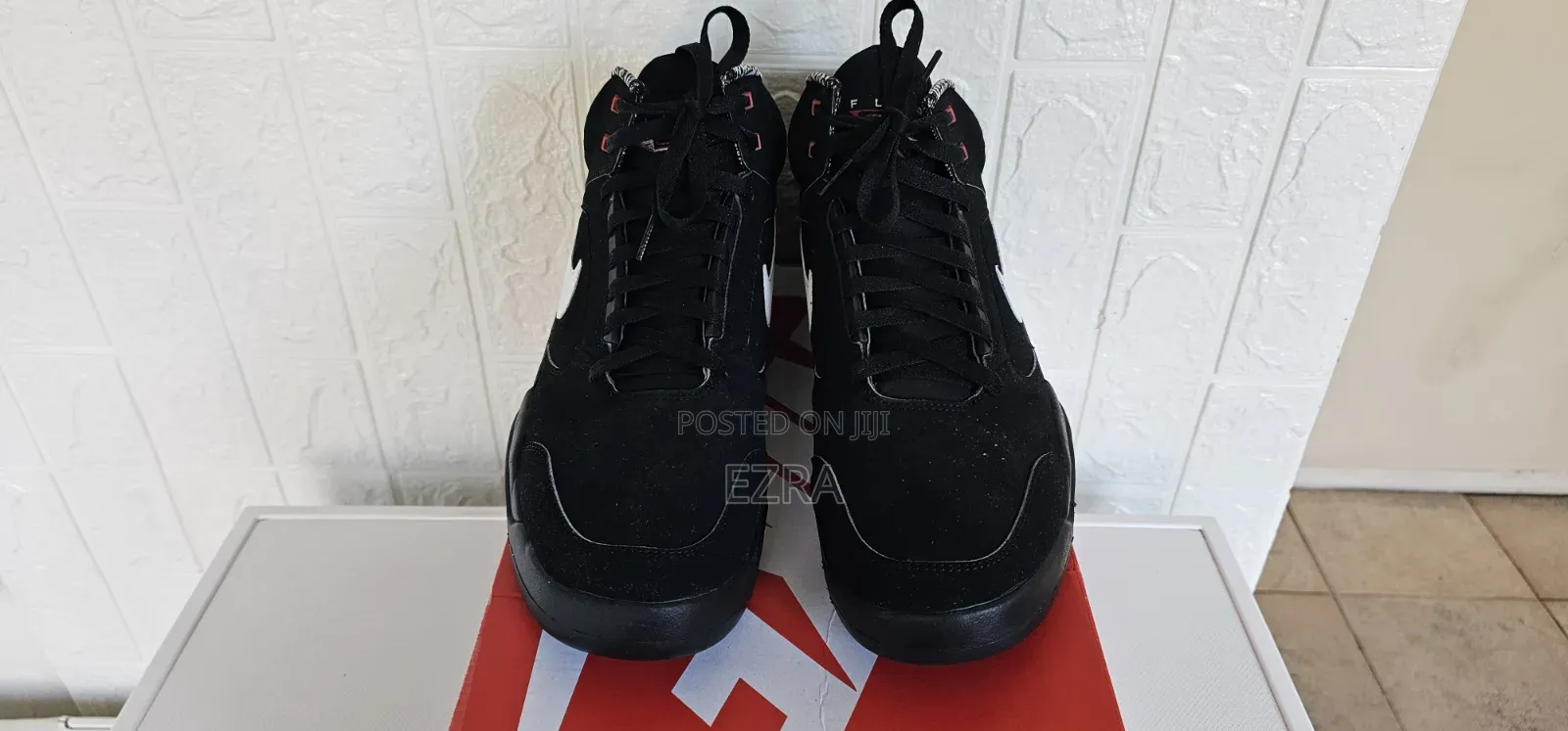 Air Flight Lite Mid Black Hi Top Trainers.