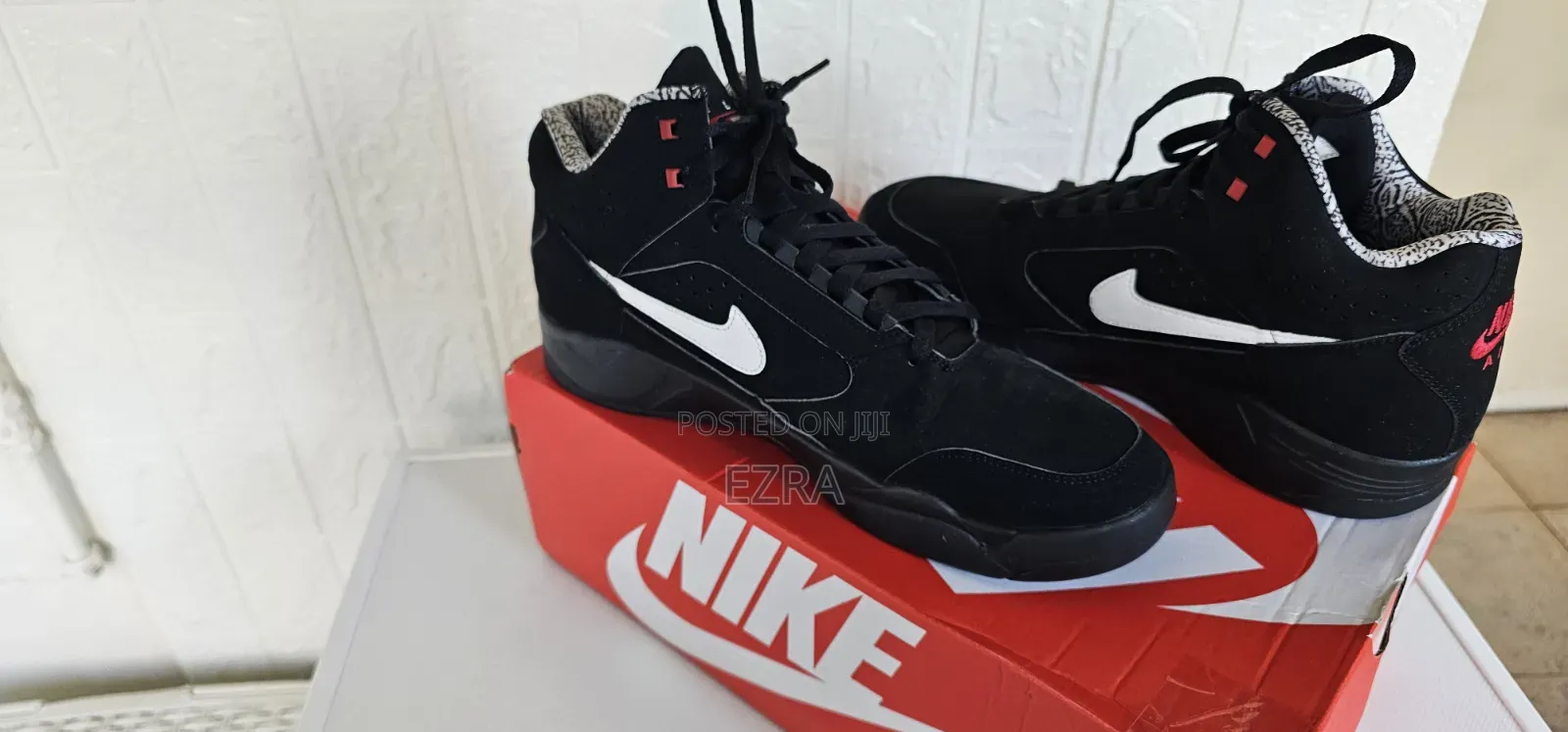 Air Flight Lite Mid Black Hi Top Trainers.