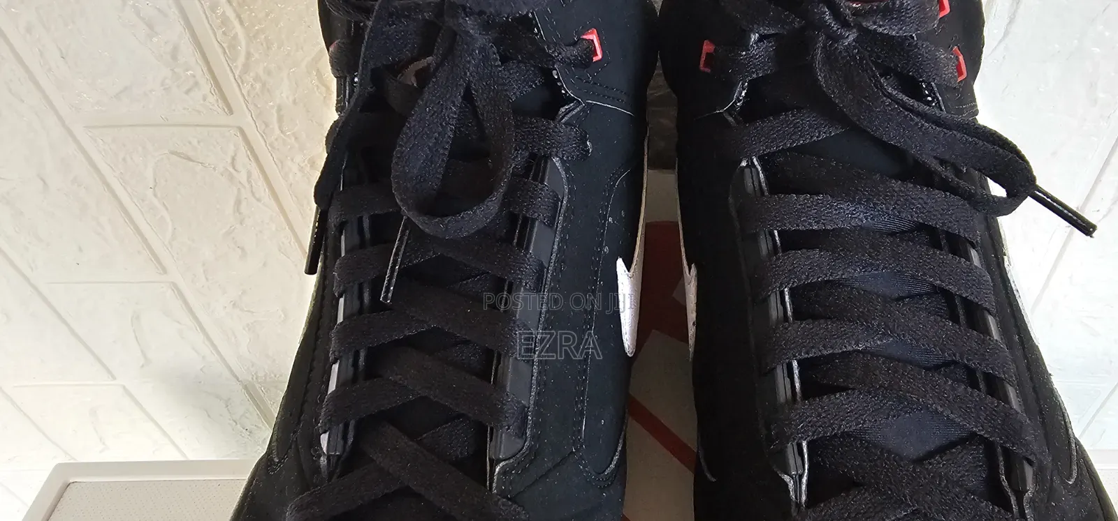 Air Flight Lite Mid Black Hi Top Trainers.