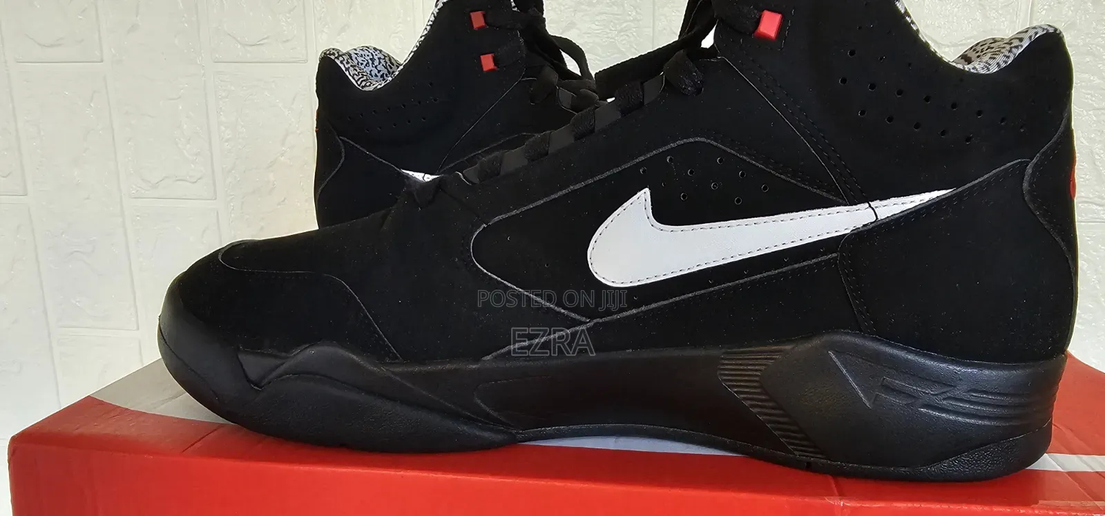 Air Flight Lite Mid Black Hi Top Trainers.