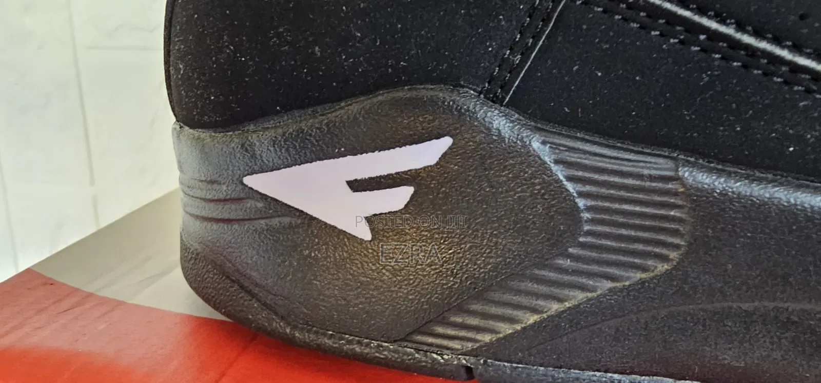 Air Flight Lite Mid Black Hi Top Trainers.