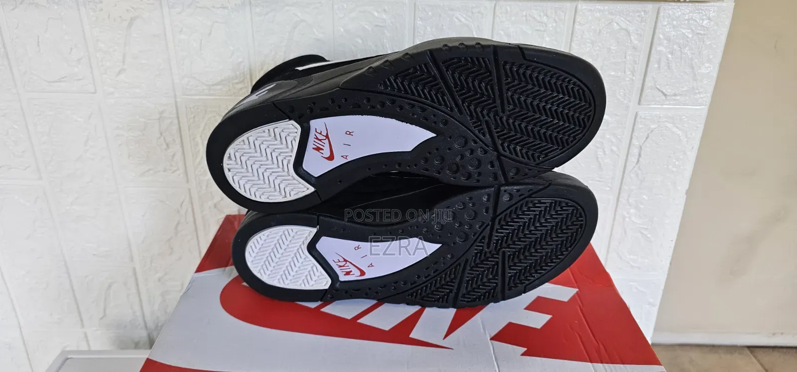 Air Flight Lite Mid Black Hi Top Trainers.