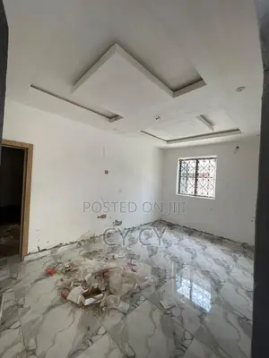 3bdrm Apartment in Adelabu for rent