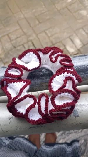 Knitted Wool Scrunchie