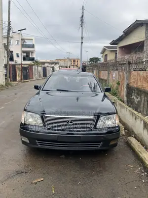 Lexus LS 400 RWD 1999 Black