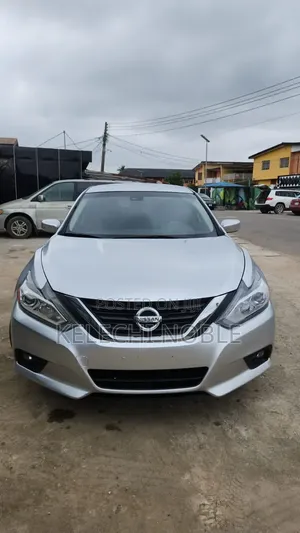 Nissan Altima 2018 Silver