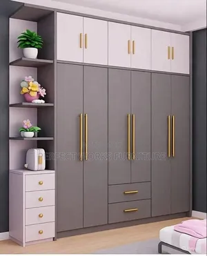 7ft by 8ft Master's Wardrobe