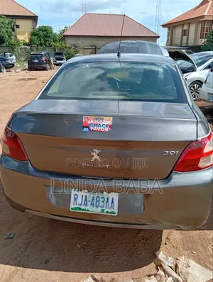 Peugeot 301 2012