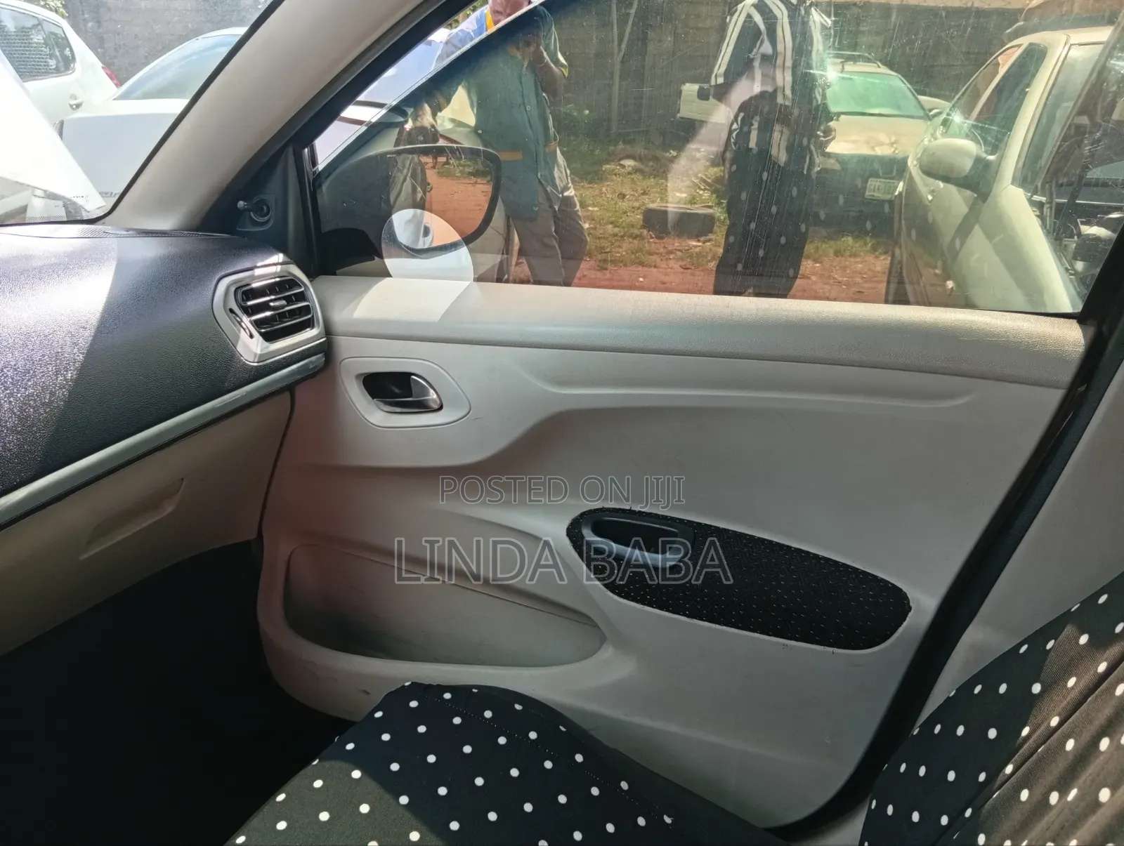 Peugeot 301 2012
