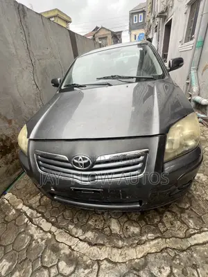 Toyota Avensis 2.4 VVT-i Executive 2006 Gray