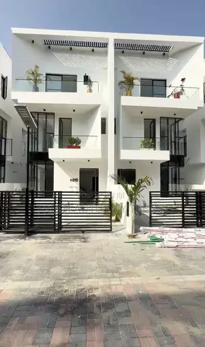 4bdrm Duplex in Lekki Phase1 Estate for sale