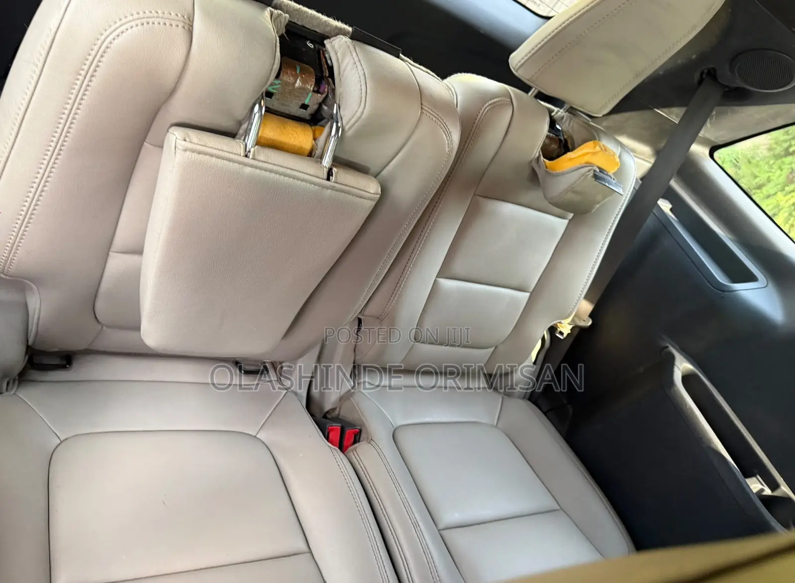 Ford Explorer 2012 Gold