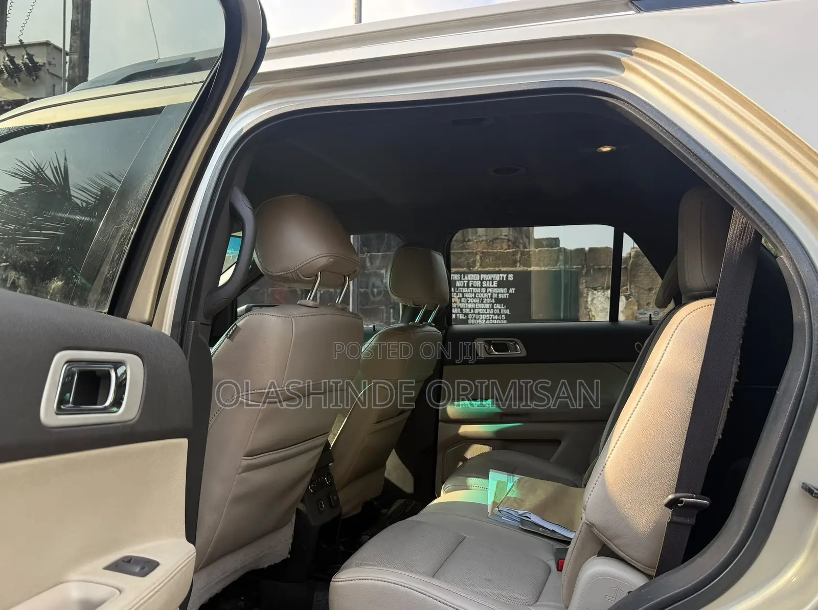 Ford Explorer 2012 Gold