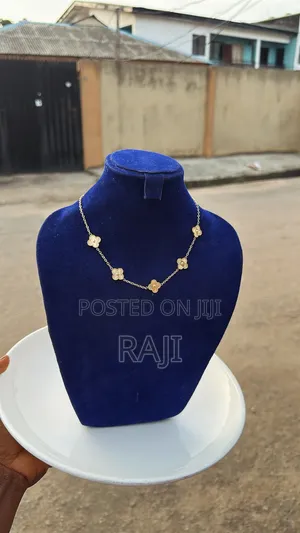 Jewelries Set and VCA Necklace