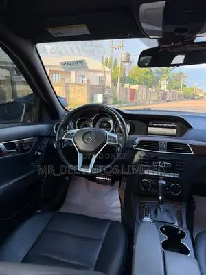 Mercedes-Benz C300 2014 Black