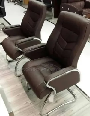 Brand New Luxury Executive Visitor Chair / Office Guest Chair.