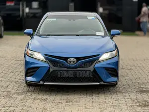 Toyota Camry XSE (2.5L 4cyl 8A) 2019 Blue