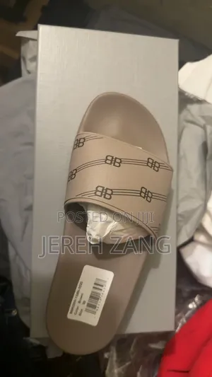 Unisex Slides and Ladies Slippers