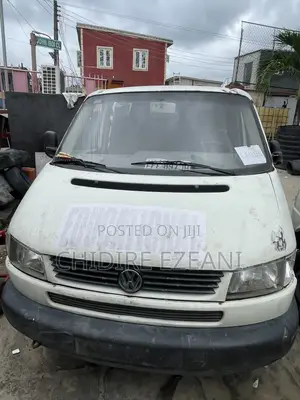 Volkswagen Transporter 2002 White