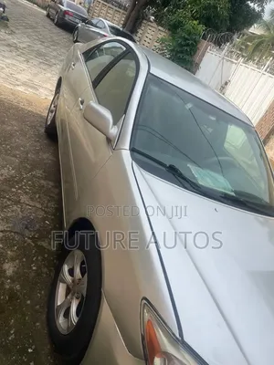 Toyota Camry 2004 Silver