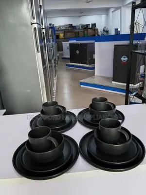 16 Pieces Dinner Set Plate Black Colour Glass