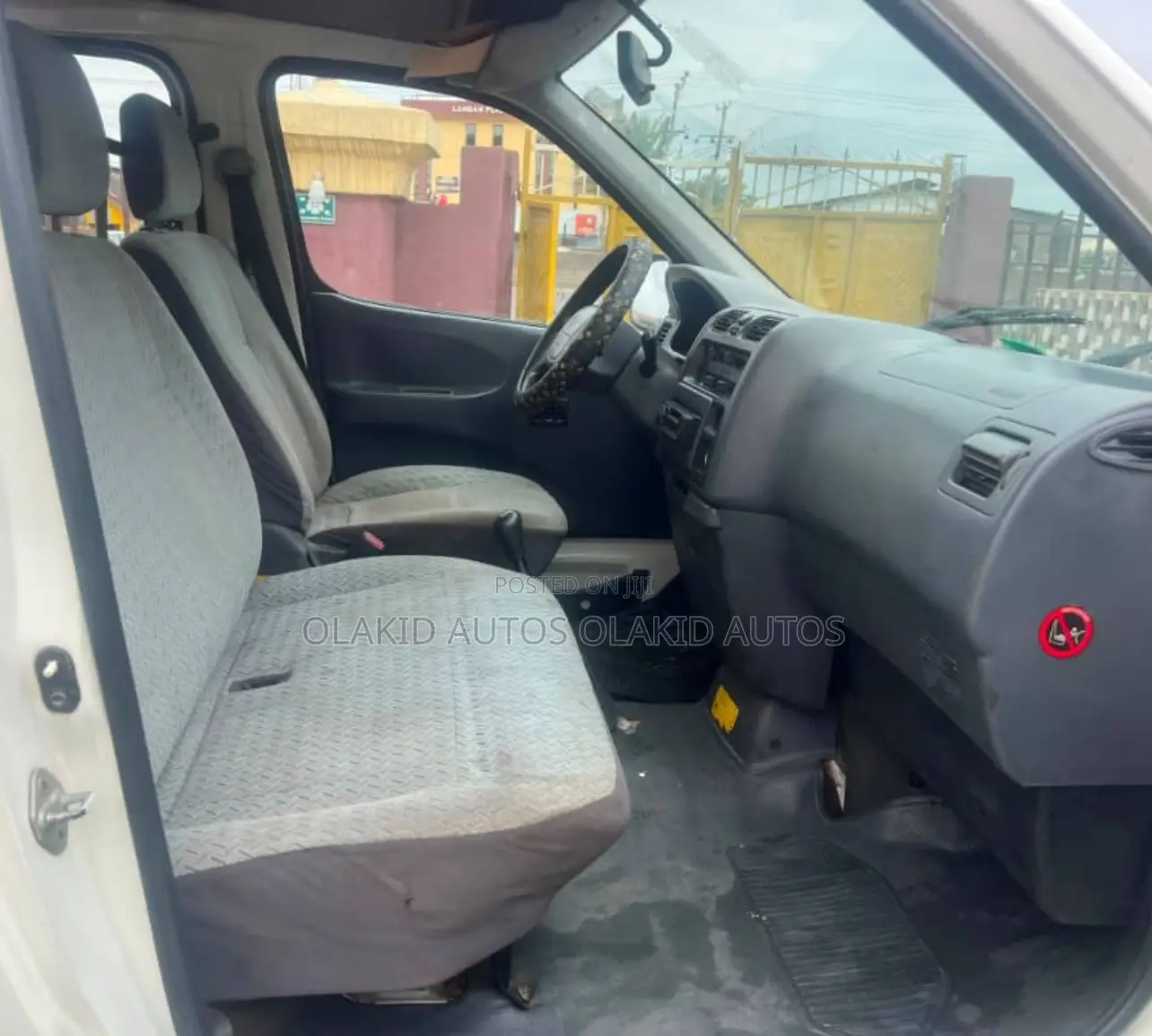 Toyota HiAce 2003 White