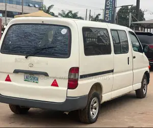 Toyota HiAce 2003 White