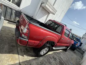 Toyota Tacoma X-Runner V6 2012 Red
