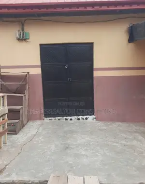 Mini Warehouse Shops