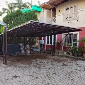 Gigi’s Luxe Parking Bay