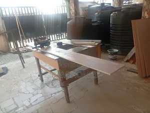 Professional Carpenter\ Furniture in Lekki