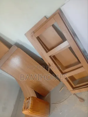 Professional Carpenter\ Furniture in Lekki