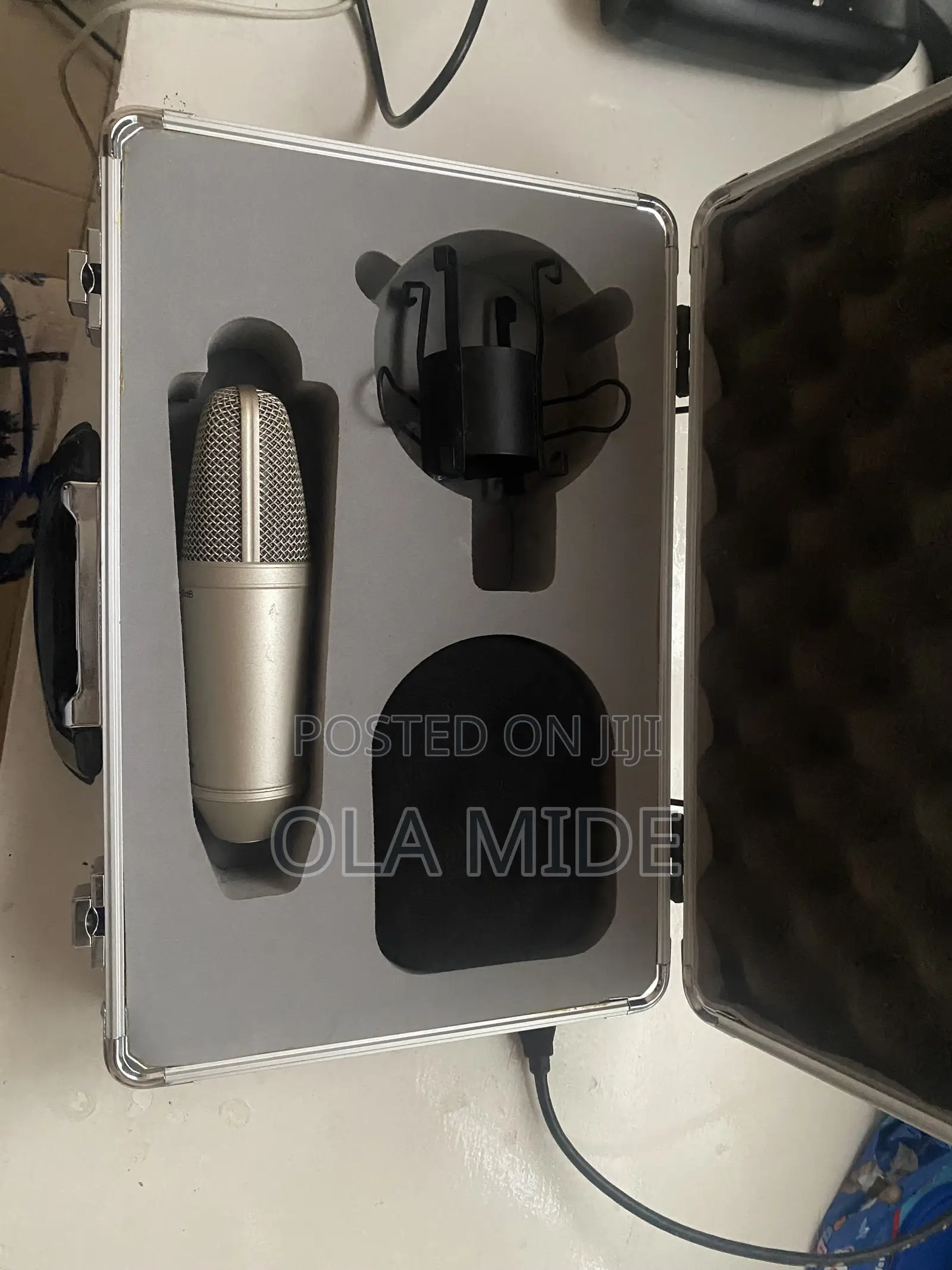 Microphone
