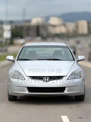 Honda Accord 2004 Silver