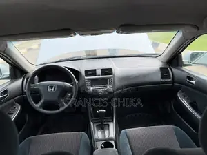 Honda Accord 2004 Silver