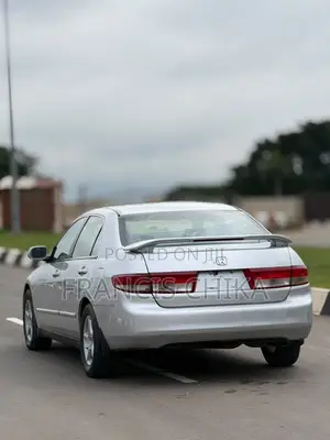 Honda Accord 2004 Silver