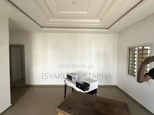 4bdrm Block of Flats in Life Camp for sale